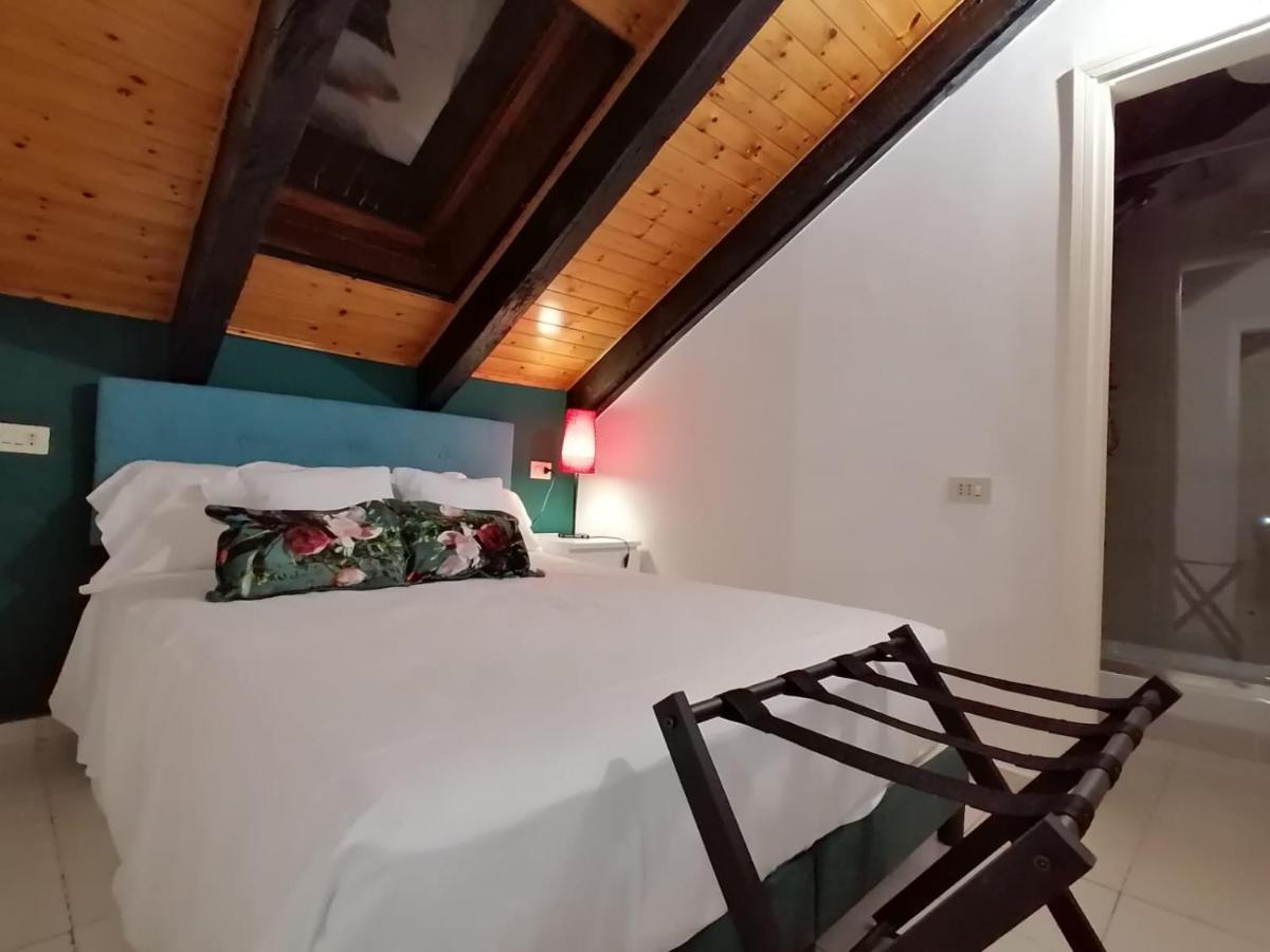 Mercanti Attic Version Lägenhet Milano Exteriör bild